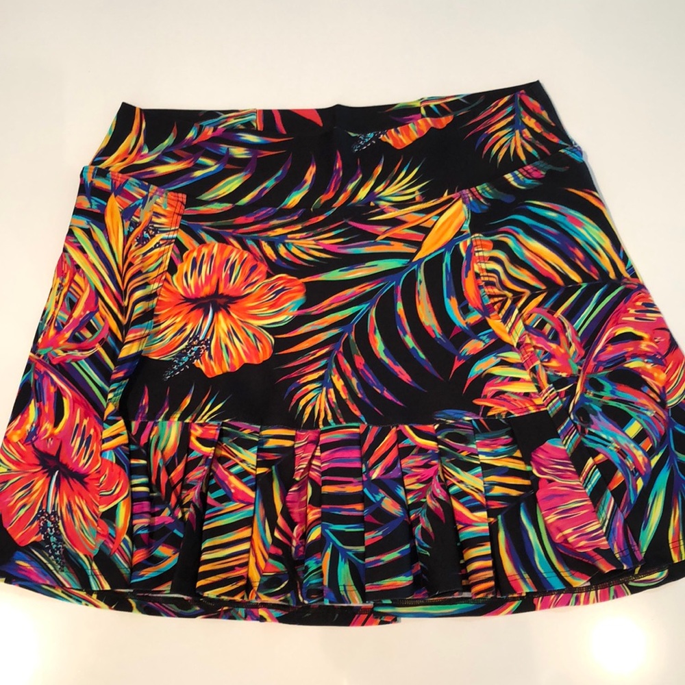 Dona Jo Flirty skirt size 2 or Medium VGUC